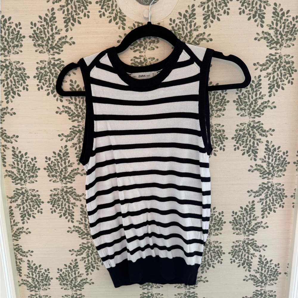 Zara White and Blue Ribbed Sleeveless Tank Top